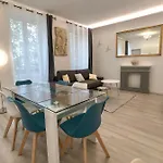 Deluxe Design - Center Cosy Apartment *