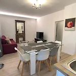Deluxe Design - Center Cosy *